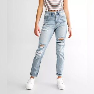 BKE Jeans Women’s 28 Light Wash Mom Jean High Rise Distressed LIKE NEW